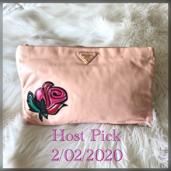 Prada Handbags - 💐Firm👋Host Pick 🎉Prada pink vintage bag clutch